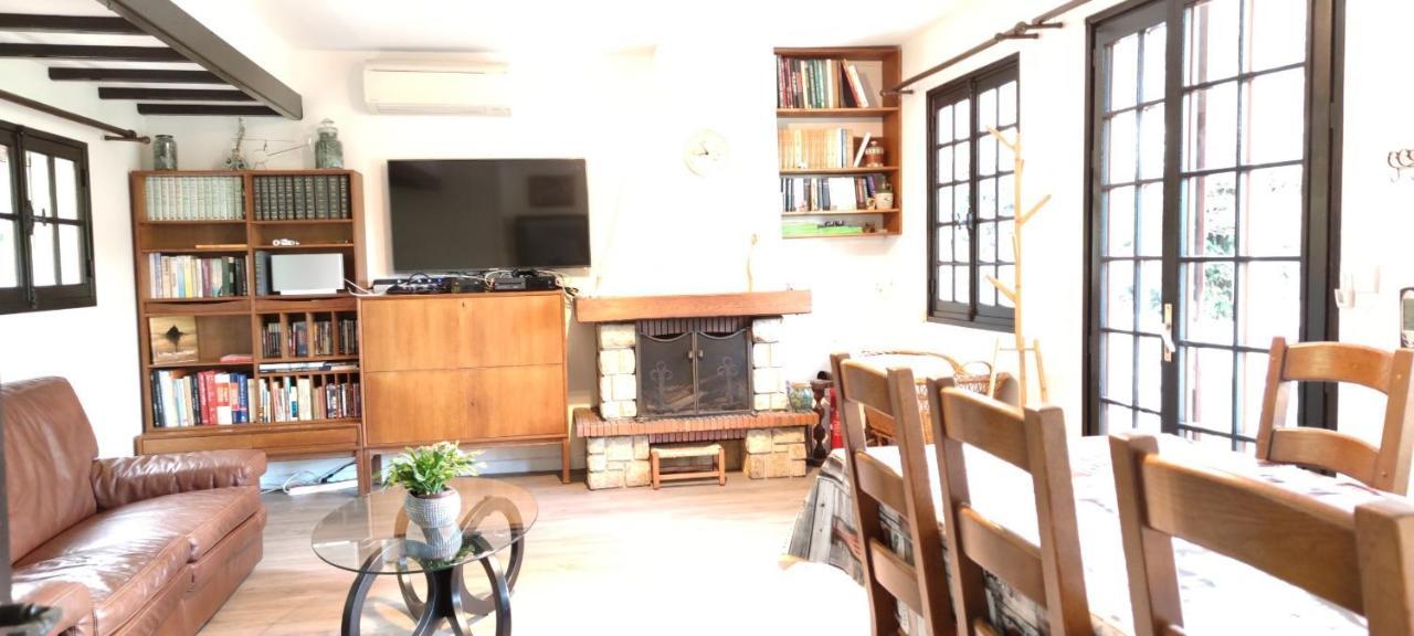 Les Falaises Chalet Saint-Leonard (Seine-Maritime)